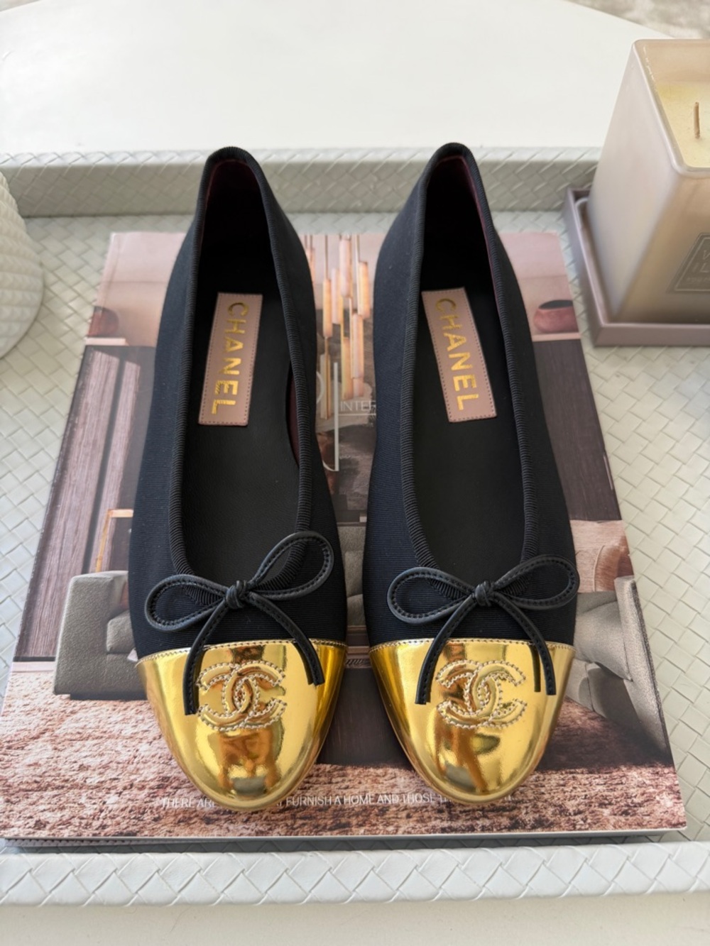 CHANEL GOLD METALLIC GROSGRAIN CC LOGO CAPTOE BLACK FABRIC BALLET FLATS SHOES 38